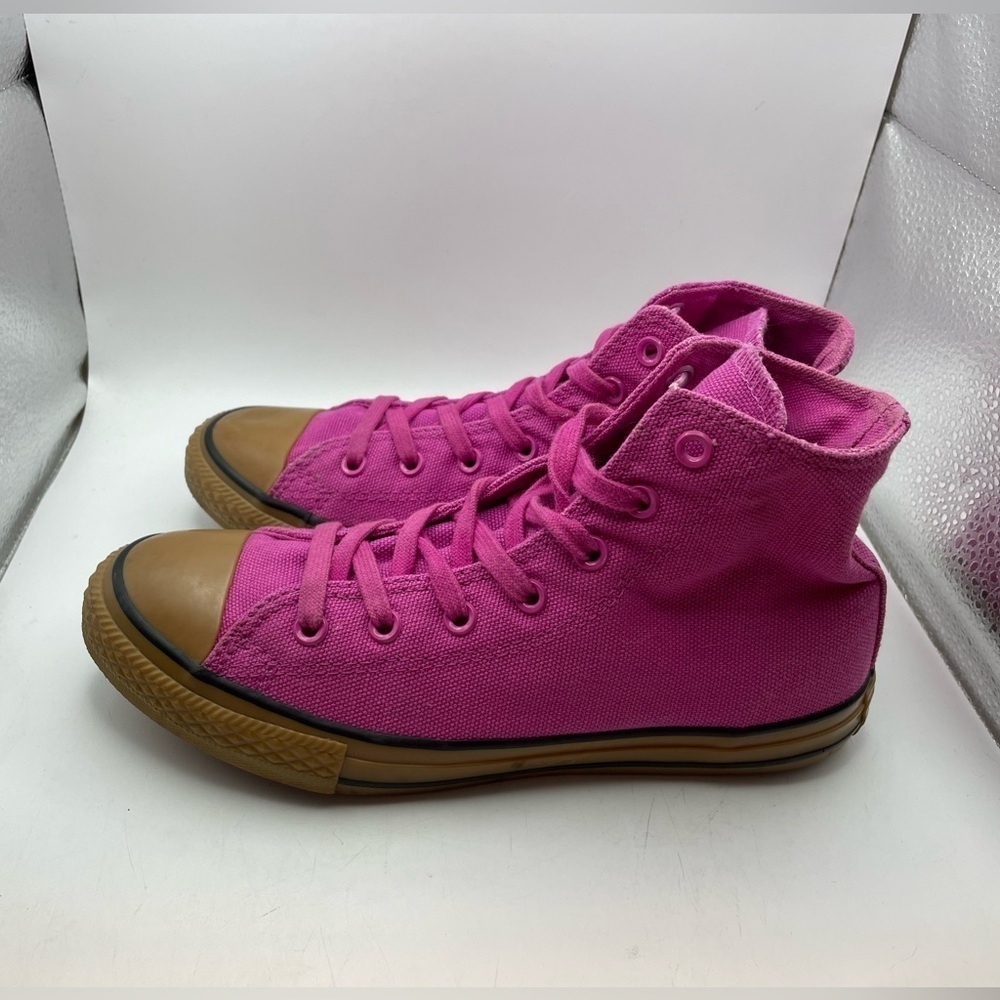 Converse All Star pink hightop women’s sneakers size 5.5/ 4Y